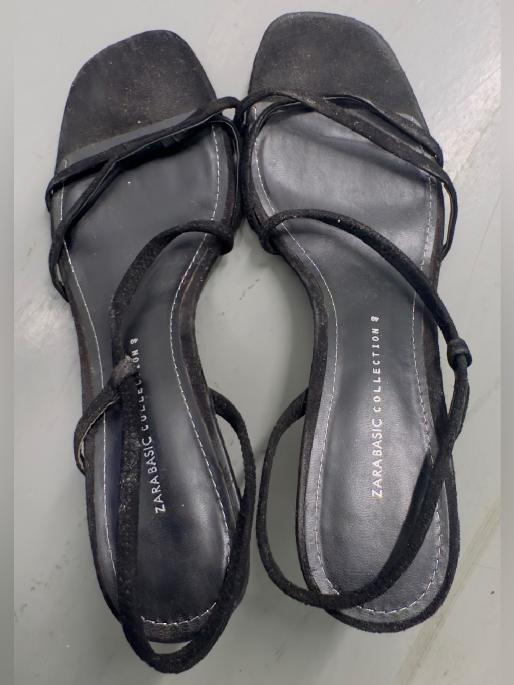 Mildly used Zara Basic Collection Black Strappy Square-Toe Sandals - Picture 1 of 5